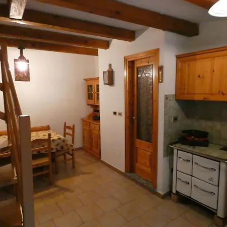La Maisonnette De Larey Apartment Aosta